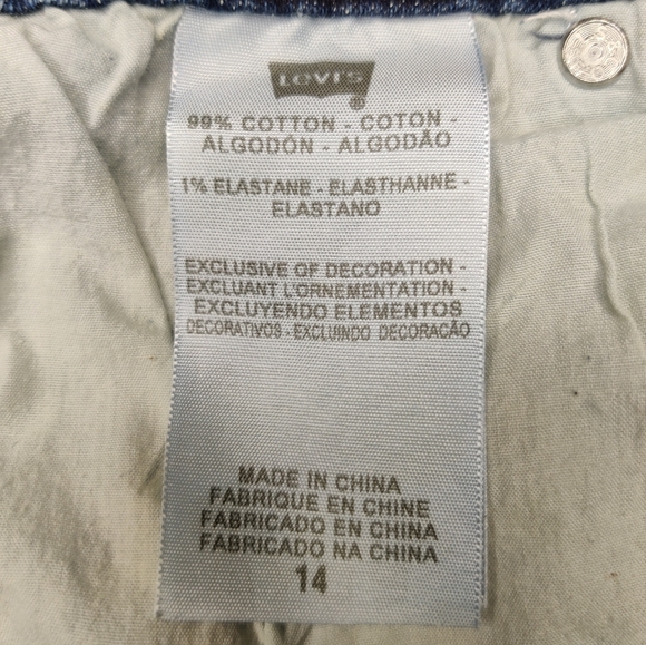 Levi's dark denim jean shorts size 14 - Picture 4 of 4